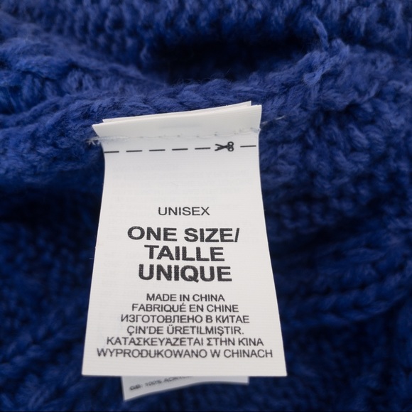 NORTH FACE BIGSBY Royal Blue Cable Knit Beanie with Pom Pom Unisex One Size NWT - Picture 11 of 13